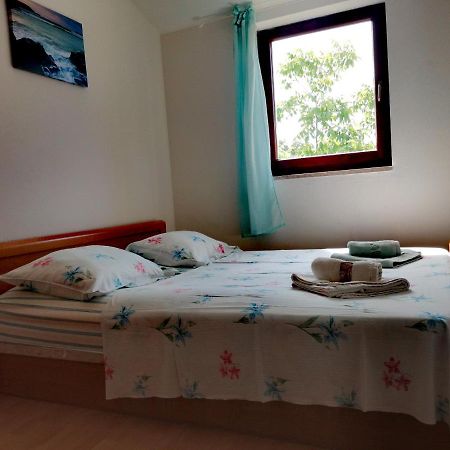 House Manola Villa Ровин Екстериор снимка